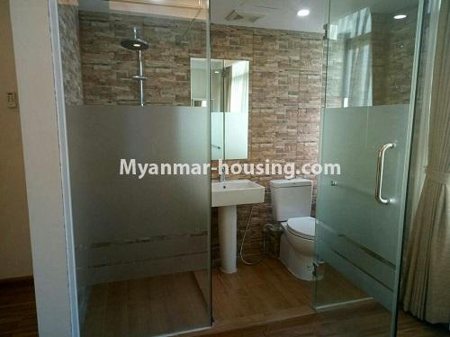 မြန်မာအိမ်ခြံမြေ - ငှားရန် property - No.3843 - ကမာရွတ်မြို့နယ်၊ JL Inya Residence တွင် ကွန်ဒိုခန်းငှားရန် ရှိသည်။bathroom view