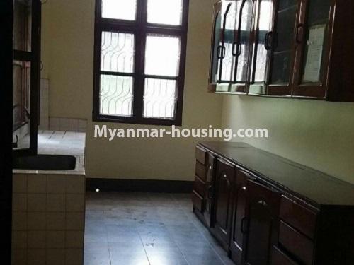 မြန်မာအိမ်ခြံမြေ - ငှားရန် property - No.3853 - တောင်ဥက္ကလာပမြို့နယ်တွင် နှစ်ထပ်တိုက် လုံးချင်းတစ်လုံးဌားရန် ရှိပါသည်။View of Kitchen room