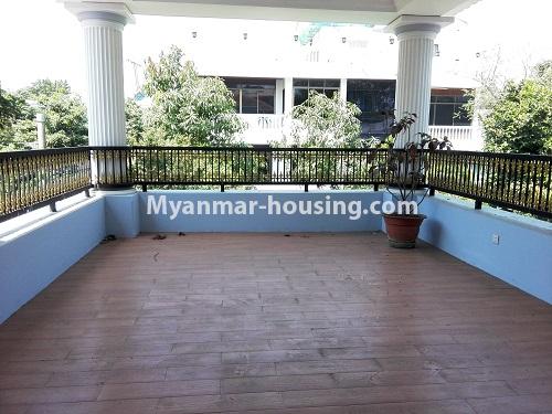 မြန်မာအိမ်ခြံမြေ - ငှားရန် property - No.3861 - ဒဂုံမြို့နယ်တွင် လုံးချင်းတစ်လုံး ဌားရန်ရှိပါသည်။ - View of the Balcony