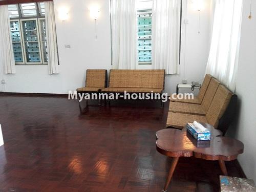 မြန်မာအိမ်ခြံမြေ - ငှားရန် property - No.3862 - ဒဂုံမြို့နယ်တွင် လုံးချင်းတစ်လုံး ဌားရန်ရှိပါသည်။ - View of the Living room