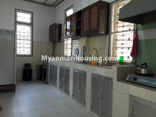 မြန်မာအိမ်ခြံမြေ - ငှားရန် property - No.3862 - ဒဂုံမြို့နယ်တွင် လုံးချင်းတစ်လုံး ဌားရန်ရှိပါသည်။ - View of the dinning room