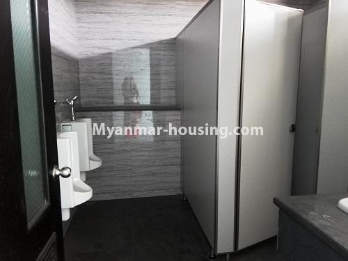 缅甸房地产 - 出租物件 - No.3867 - Office Room for rent is available in Kamaryut Township. - View of the Toilet room