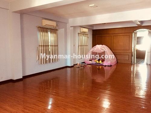 မြန်မာအိမ်ခြံမြေ - ငှားရန် property - No.3873 - ဗိုလ်တစ်ထောင်မြို့နယ်တွင် ကွန်ဒိုခန်း တစ်ခန်းဌားရန် ရှိပါသည်။ - View of the Living room