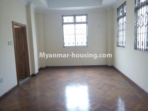 ミャンマー不動産 - 賃貸物件 - No.3875 - A landed House for rent in Kamaryut Township. - View of the Living room