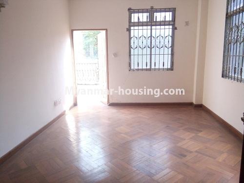 缅甸房地产 - 出租物件 - No.3875 - A landed House for rent in Kamaryut Township. - View of the living room