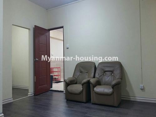 ミャンマー不動産 - 賃貸物件 - No.3889 - A room for rent in Yadanar HninSi Condo. - View of the Living room