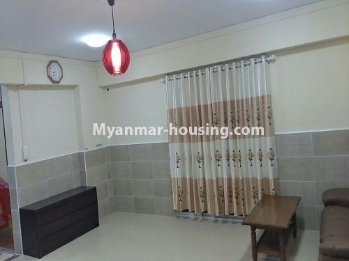 မြန်မာအိမ်ခြံမြေ - ငှားရန် property - No.3889 - ရတနာနှင်းဆီကွန်ဒိုတွင် အခန်းကောင်းတစ်ခန်း ဌားရန် ရှိပါသည်။ - View of the living room