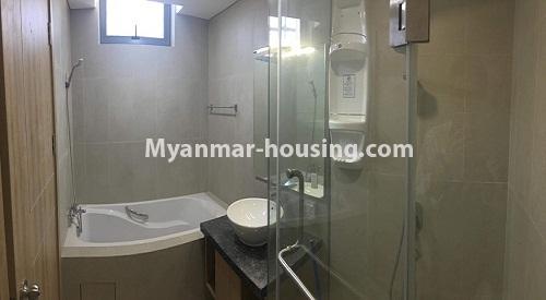 မြန်မာအိမ်ခြံမြေ - ငှားရန် property - No.3896 - Hill Top ကွန်ဒိုတွင် အခန်းကောင်းဌားရန် ရှိသည်။View of the Bathroom