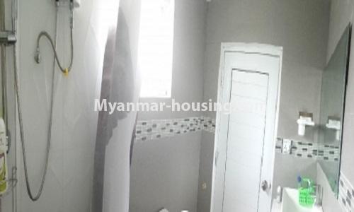 မြန်မာအိမ်ခြံမြေ - ငှားရန် property - No.3899 - မြောက်ဒဂုံတွင် အဆင့်မီ ကွန်ဒိုတိုက်ခန်းငှားရန်ရှိသည်။ - compound bathroom