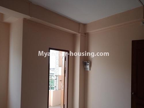 မြန်မာအိမ်ခြံမြေ - ငှားရန် property - No.3902 - ပုဇွန်တောင်မြို့နယ်တွင် အခန်းတစ်ခန်းဌားရန်ရှိပါသည်။View of the room