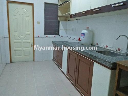 မြန်မာအိမ်ခြံမြေ - ငှားရန် property - No.3909 - ပုဇွန်တောင်မြို့နယ်တွင် ကွန်ဒို အခန်းကောင်းဌားရန် ရှိပါသည်။View of Kitchen room