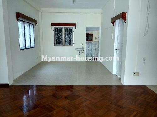 缅甸房地产 - 出租物件 - No.3926 - A landed House for rent in Kamaryut Township. - View of the Living room