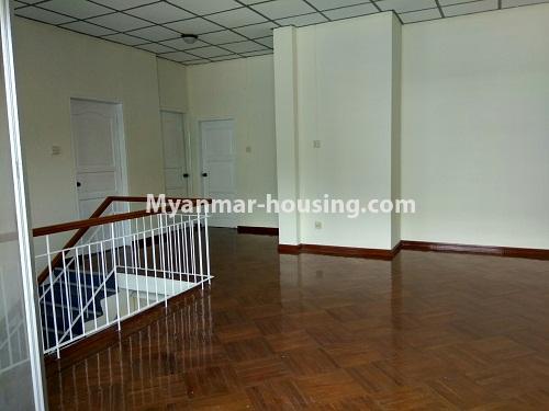 缅甸房地产 - 出租物件 - No.3926 - A landed House for rent in Kamaryut Township. - View of the living room