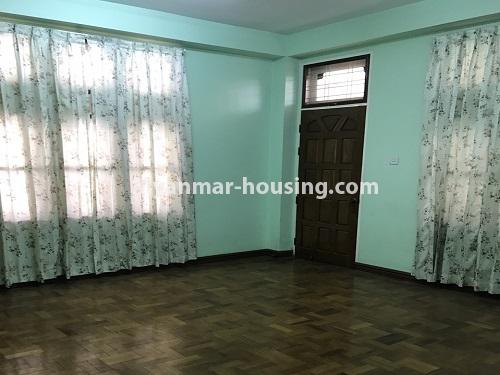 မြန်မာအိမ်ခြံမြေ - ငှားရန် property - No.3930 - ကမာရွတ် ရွေှကိန္နရီအိမ်ရာတွင် လုံးချင်းငှါးရန်ရှိသည်။ - bedroom view