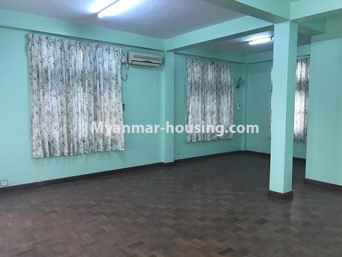 缅甸房地产 - 出租物件 - No.3930 - Landed house for rent in Shwe Kainnari Housing, Kamaryut! - master bedroom view