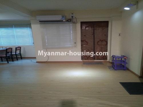 Myanmar real estate - for rent property - No.3935 - Apartment for rent in Downtown. - entrance door