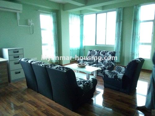 မြန်မာအိမ်ခြံမြေ - ငှားရန် property - No.3936 - မိုးမြင့်စံကွန်ဒိုတွင် အခန်းကောင်းဌားရန် ရှိသည်။View of the Living room