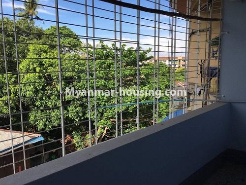 缅甸房地产 - 出租物件 - No.3942 - An apartment for rent in InGyn Myaing Housing. - View of balcony