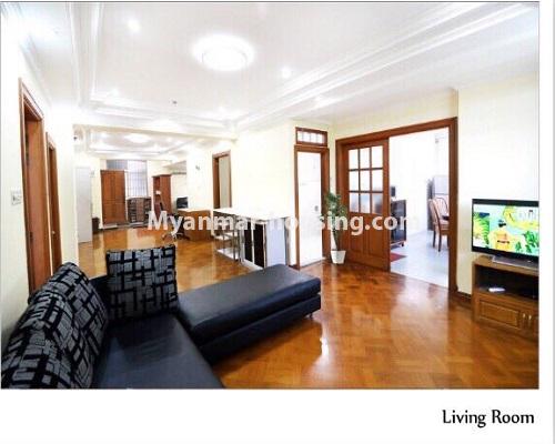 မြန်မာအိမ်ခြံမြေ - ငှားရန် property - No.3946 - ပုလဲကွန်ဒိုတွင် အခန်းကောင်းဌားရန်တစ်ခန်း ဌားရန် ရှိပါသည်။View of the living room