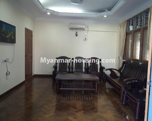 မြန်မာအိမ်ခြံမြေ - ငှားရန် property - No.3949 - မြခွာညိုအိမ်ရာတွင် လုံးချင်းအိမ်တစ်လုံးဌားရန် ရှိပါသည်။View of the Living room