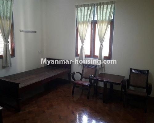 မြန်မာအိမ်ခြံမြေ - ငှားရန် property - No.3949 - မြခွာညိုအိမ်ရာတွင် လုံးချင်းအိမ်တစ်လုံးဌားရန် ရှိပါသည်။view of the bed room