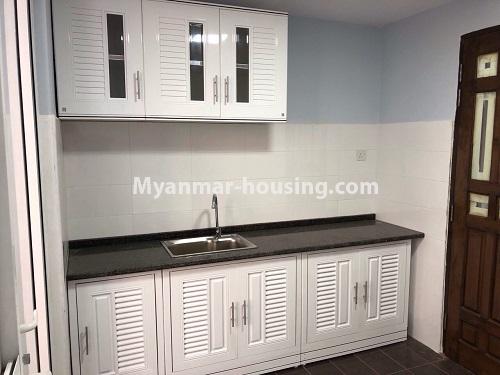 မြန်မာအိမ်ခြံမြေ - ငှားရန် property - No.3951 - ရန်ကင်းတွင် ကွန်ဒိုတိုက်ခန်းကောင်းငှါးရန်ရှိသည်။kitchen view