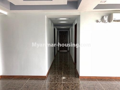မြန်မာအိမ်ခြံမြေ - ငှားရန် property - No.3951 - ရန်ကင်းတွင် ကွန်ဒိုတိုက်ခန်းကောင်းငှါးရန်ရှိသည်။the way to bedrooms and kitchen view