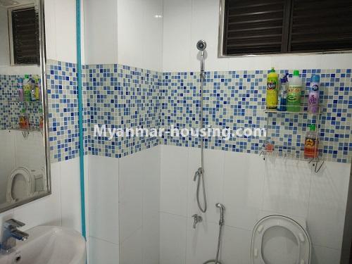 ミャンマー不動産 - 賃貸物件 - No.3952 - Luxurary room for rent in Malikha Condo - View of the Toilet and Bathroom