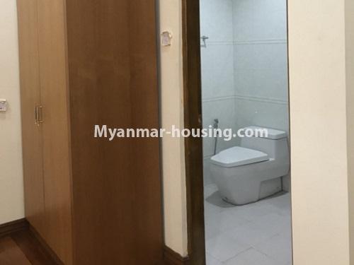 缅甸房地产 - 出租物件 - No.3955 - Landed house for business in Tarmwe! - bathroom view