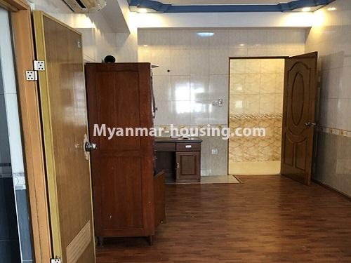 Myanmar real estate - for rent property - No.3957 - Specious Condo room for rent in Downtown. - master bedroom