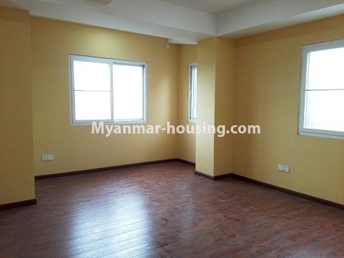 Myanmar real estate - for rent property - No.3971 - Good room for rent in Golden Crown Condo - View of the Bed room