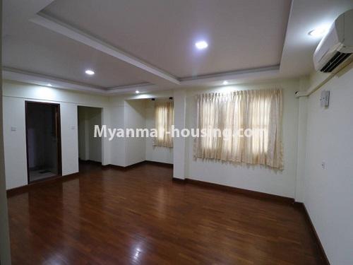 ミャンマー不動産 - 賃貸物件 - No.3980 - Landed house for rent in Yankin. - living room view