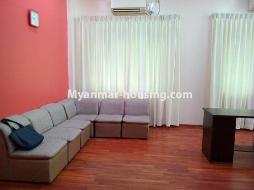 မြန်မာအိမ်ခြံမြေ - ငှားရန် property - No.3982 - မင်္ဂလာတောင်ညွန့်မြို့နယ်တွင် အခန်းကောင်းတစ်ခန်းဌားရန် ရှိပါသည်။View of the Living room