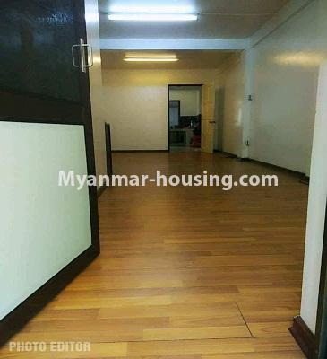 မြန်မာအိမ်ခြံမြေ - ငှားရန် property - No.3988 - စမ်းချောင်းမြို့နယ်တွင် တိုက်ခန်းတစ်ခန်းဌားရန်ရှိသည်။View of the Living room