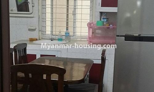 မြန်မာအိမ်ခြံမြေ - ငှားရန် property - No.3993 - ဗဟန်မြို့နယ်တွင် ဈေးအတင့်အသင့်ဖြင့် တိုက်ခန်းကောင်းတစ်ခန်းဌားရန် ရှိသည်။View of Dinning room
