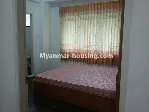 မြန်မာအိမ်ခြံမြေ - ငှားရန် property - No.3996 - ရွေှအုန်းပင်အိမ်ရာတွင် တိုက်ခန်းတစ်ခန်းဌားရန် ရှိပါသည်။ - View of the Bed room