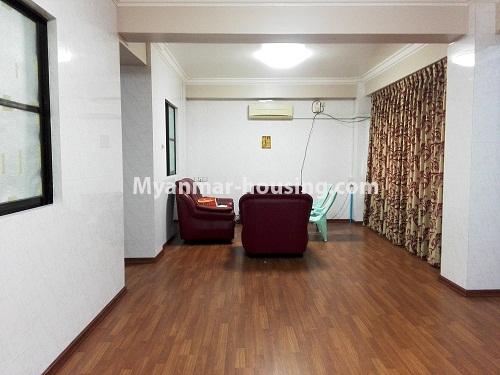 ミャンマー不動産 - 賃貸物件 - No.3997 - A condo room for rent Lanmadaw Township. - View of the Living room