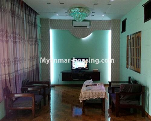 ミャンマー不動産 - 賃貸物件 - No.4004 - Condo room for rent in Lanmadaw! - living room