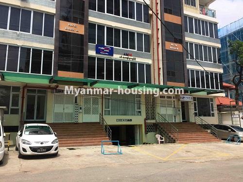 ミャンマー不動産 - 賃貸物件 - No.4005 - Condo room, Min Ye Kyaw Swar Condo in Yankin - building view