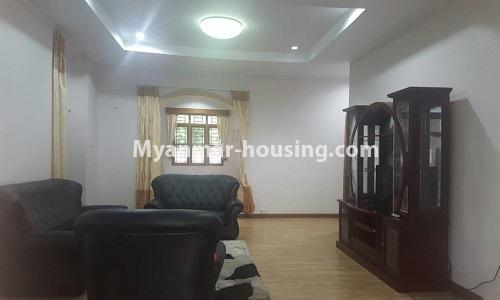 မြန်မာအိမ်ခြံမြေ - ငှားရန် property - No.4014 - လှိုင်မြို့နယ် လောကနတ်အိမ်ရာတွင် လုံးချင်းငှါးရန်ရှိသည်။ - living room view