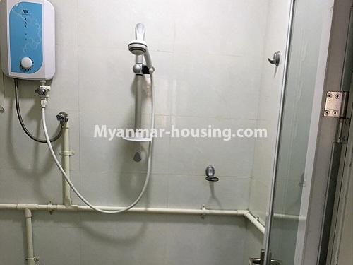 缅甸房地产 - 出租物件 - No.4023 - Clean room for rent in Tarmwe! - View of the wash room.