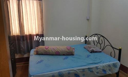 缅甸房地产 - 出租物件 - No.4026 - Large and clean room for rent in Yae Kyaw, Pazundaung! - View of the bed room.