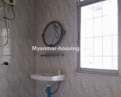 ミャンマー不動産 - 賃貸物件 - No.4029 - Condo room for rent near Yangon Railway Station! - bathroom