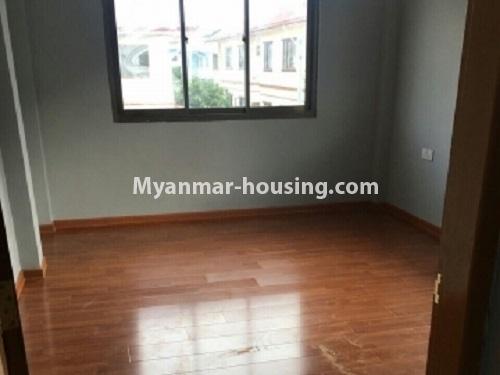 မြန်မာအိမ်ခြံမြေ - ငှားရန် property - No.4035 - သာကေတတွင် လုံးချင်းငှါးရန်ရှိသည်။ - master bedroom