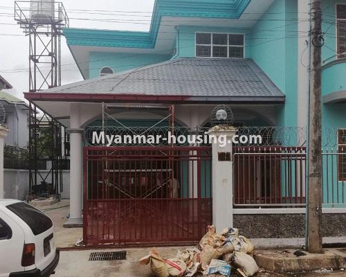 Myanmar real estate - for rent property - No.4059 - Landed house in Maykha Housing! - garage view