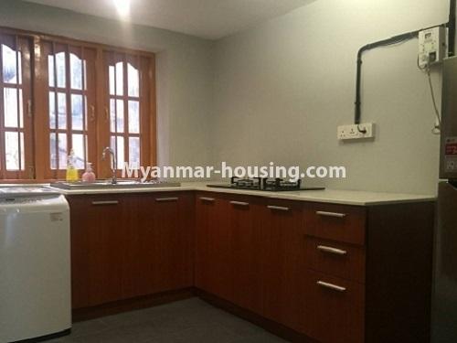 ミャンマー不動産 - 賃貸物件 - No.4072 - Hong Kong Type Apartment with two level for short term rent near Junction Maw Tin! - kitchen