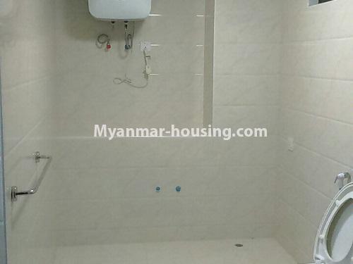 မြန်မာအိမ်ခြံမြေ - ငှားရန် property - No.4078 - ၈ မိုင်လမ်းဆုံးနားတွင် ကွန်ဒိုအသစ်ခန်းတစ်ခန်း ငှါးရန်ရှိသည်။bathroom