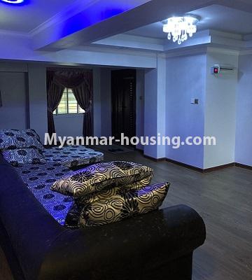 မြန်မာအိမ်ခြံမြေ - ငှားရန် property - No.4102 - အခန်းကောင်းကောင်းတွင် နေချင်သူများအတွက် အောင်ချမ်းသာကွန်ဒိုတွင် ငှားရန်ရှိသည်။living room
