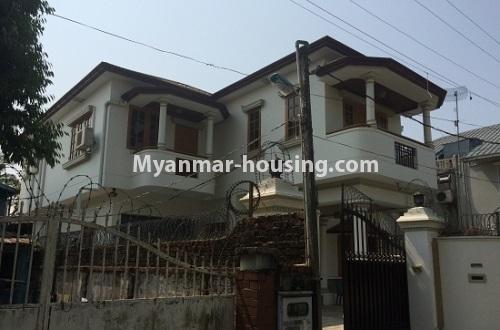 Myanmar real estate - for rent property - No.4115 - Landed house near Chawdwingone! - house view