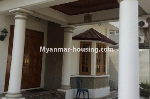 Myanmar real estate - for rent property - No.4115 - Landed house near Chawdwingone! - garage